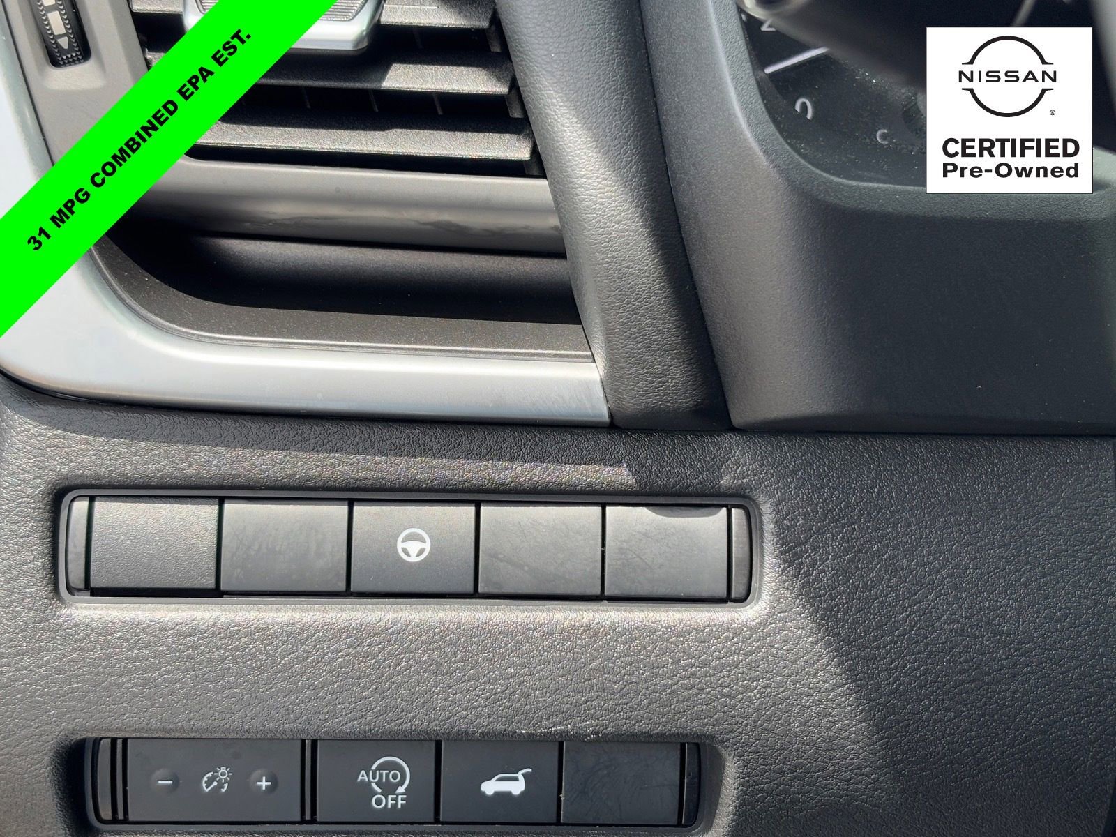 Certified 2025 Nissan Rogue SV image 28