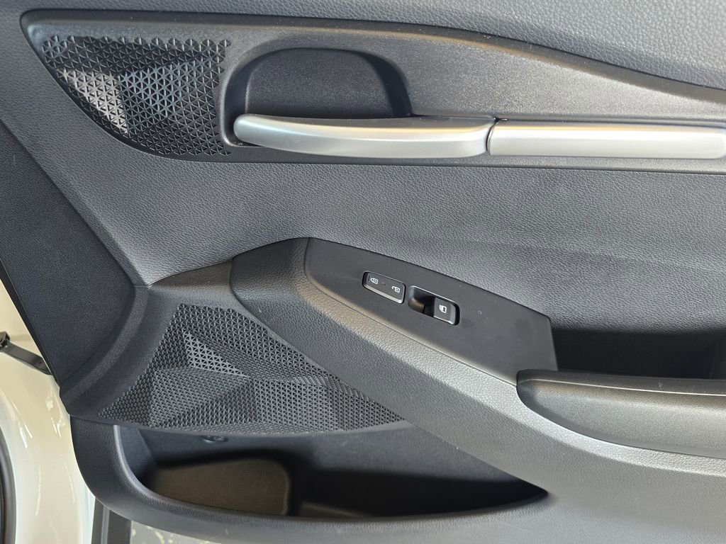 Used 2021 Kia Seltos LX image 8