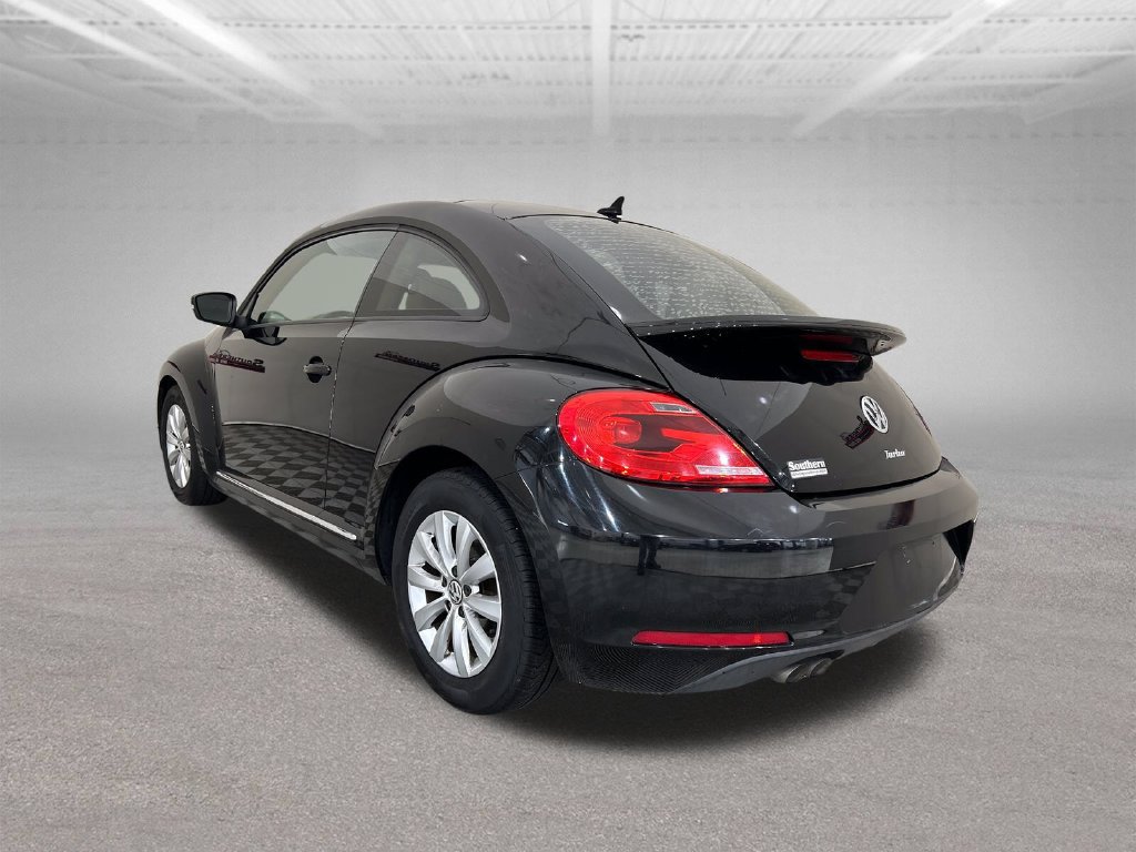 Used 2016 Volkswagen Beetle 1.8T SE w/ Lighting Package FWD image 3