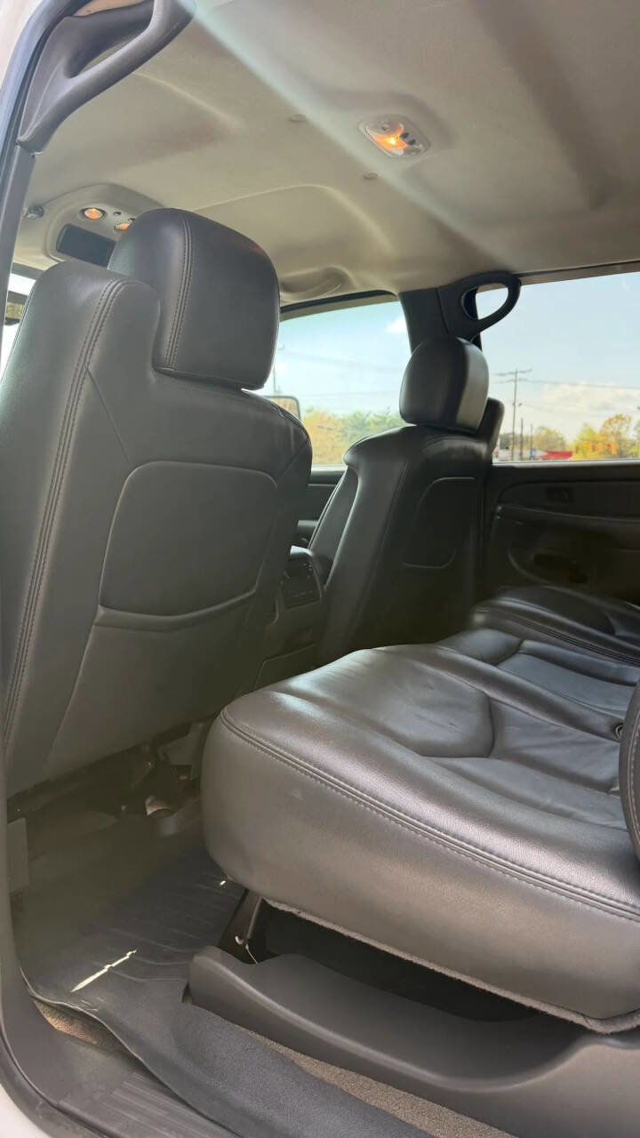 Used 2007 Chevrolet Silverado 2500 LT w/ Heavy-Duty Power Package image 19