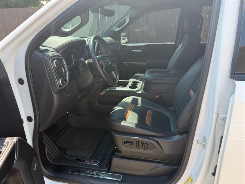 Used 2021 GMC Sierra 1500 AT4 w/ AT4 Premium Package AWD/4WD image 21