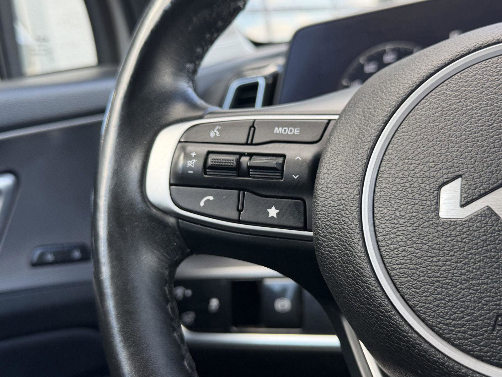 Used 2023 Kia Sportage SX image 20