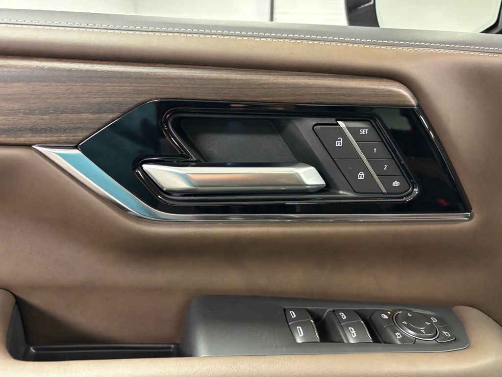 New 2026 GMC Yukon XL Denali Ultimate w/ LPO, Floor Liner Package image 23