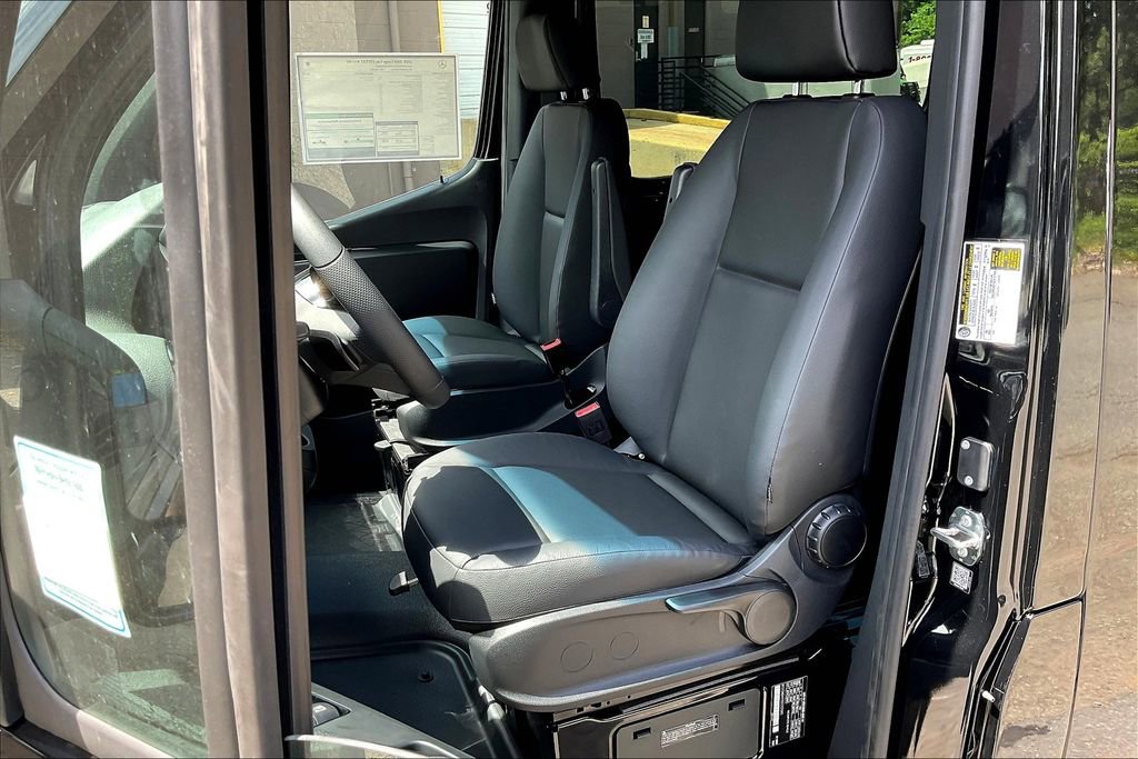 New 2025 Mercedes-Benz Sprinter 3500 image 7
