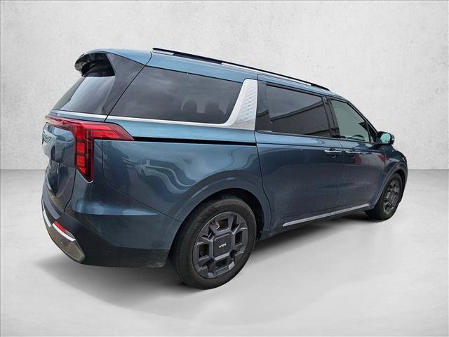 Used 2025 Kia Carnival SX FWD image 5