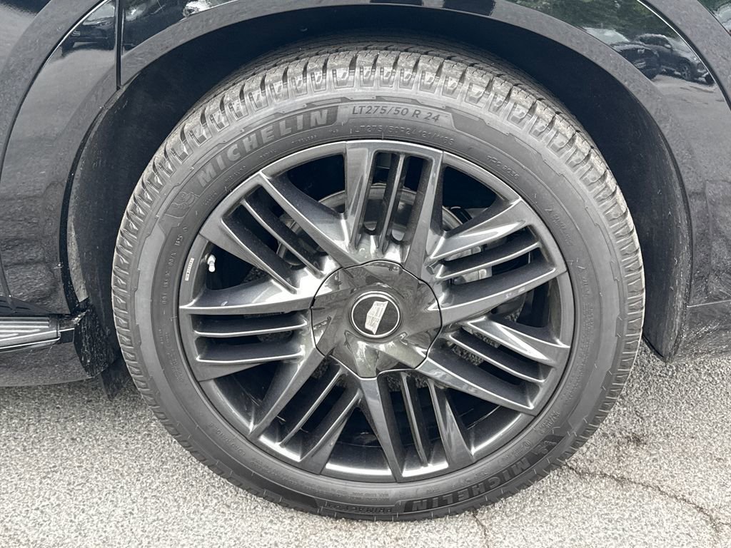 New 2026 Cadillac Escalade IQL Sport 1 w/ LPO, ONYX Package AWD/4WD image 9