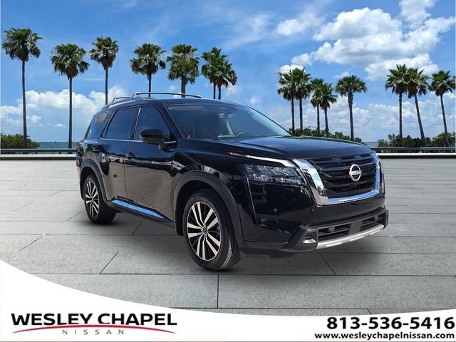 Certified 2025 Nissan Pathfinder Platinum w/ Cargo Package FWD image 1