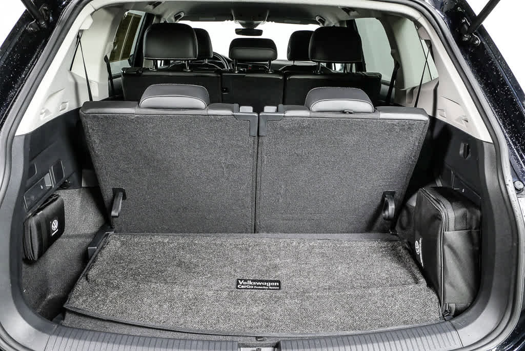 Certified 2023 Volkswagen Tiguan SE FWD image 35