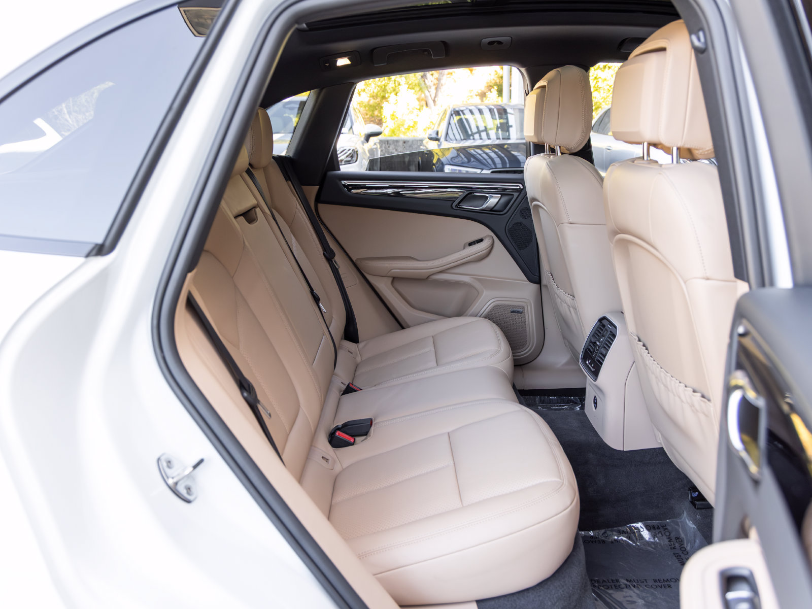 Certified 2026 Porsche Macan AWD/4WD image 56