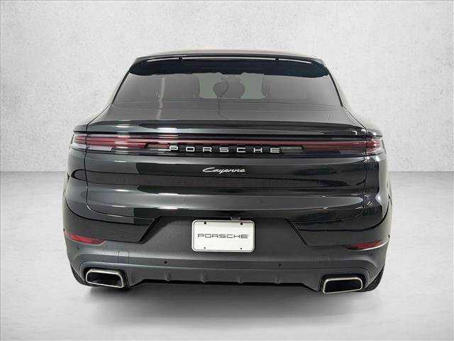 Certified 2025 Porsche Cayenne Coupe image 10
