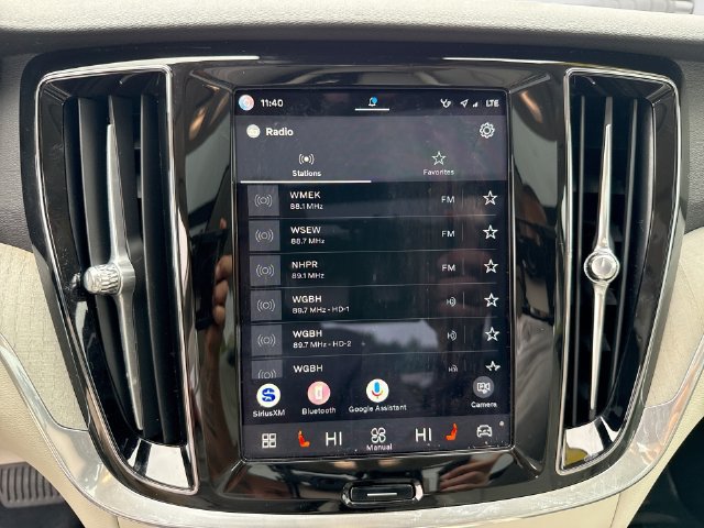 Certified 2025 Volvo S60 B5 Plus AWD/4WD image 15