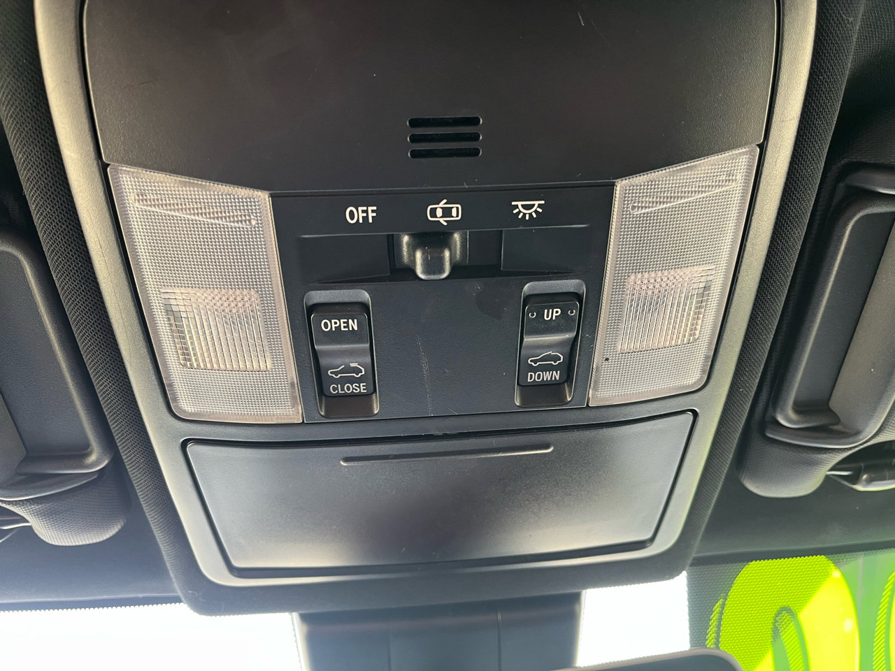 Used 2018 Toyota RAV4 SE w/ Power Extra Value Package image 17