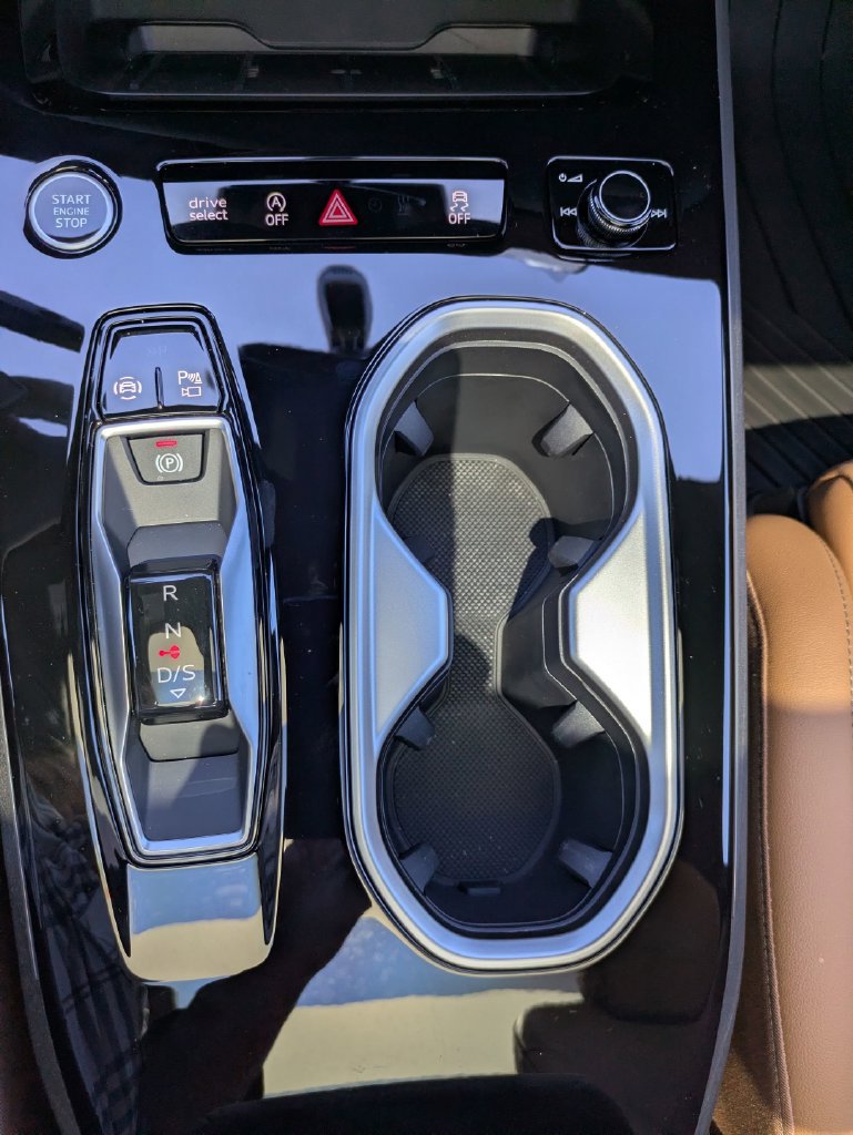 New 2026 Audi A6 Premium Plus AWD/4WD image 28
