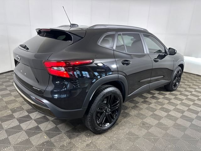 Used 2025 Chevrolet Trax ACTIV image 3