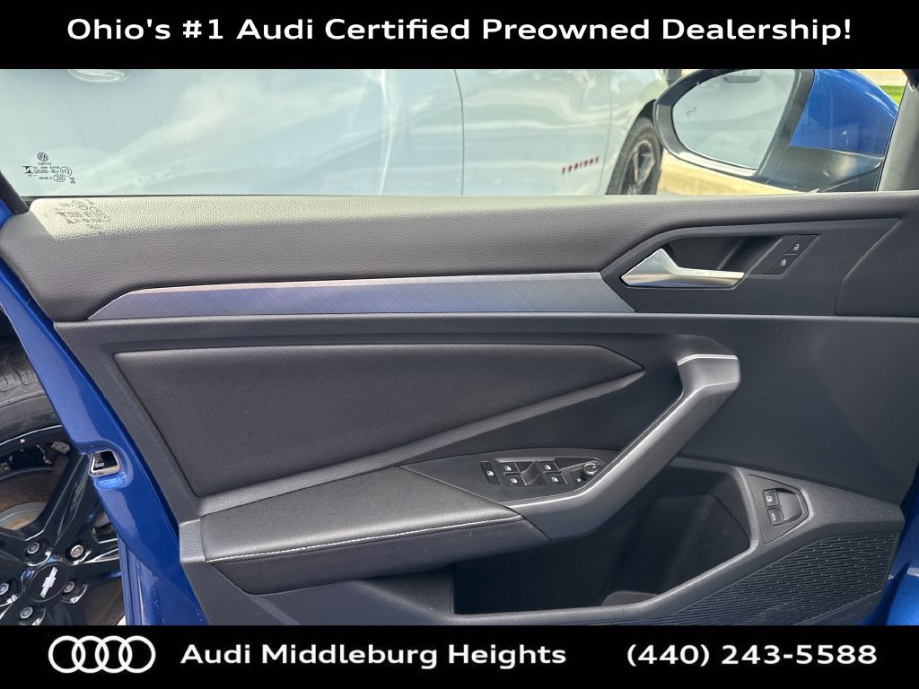 Used 2024 Volkswagen Jetta SE w/ Panoramic Sunroof Package FWD image 8