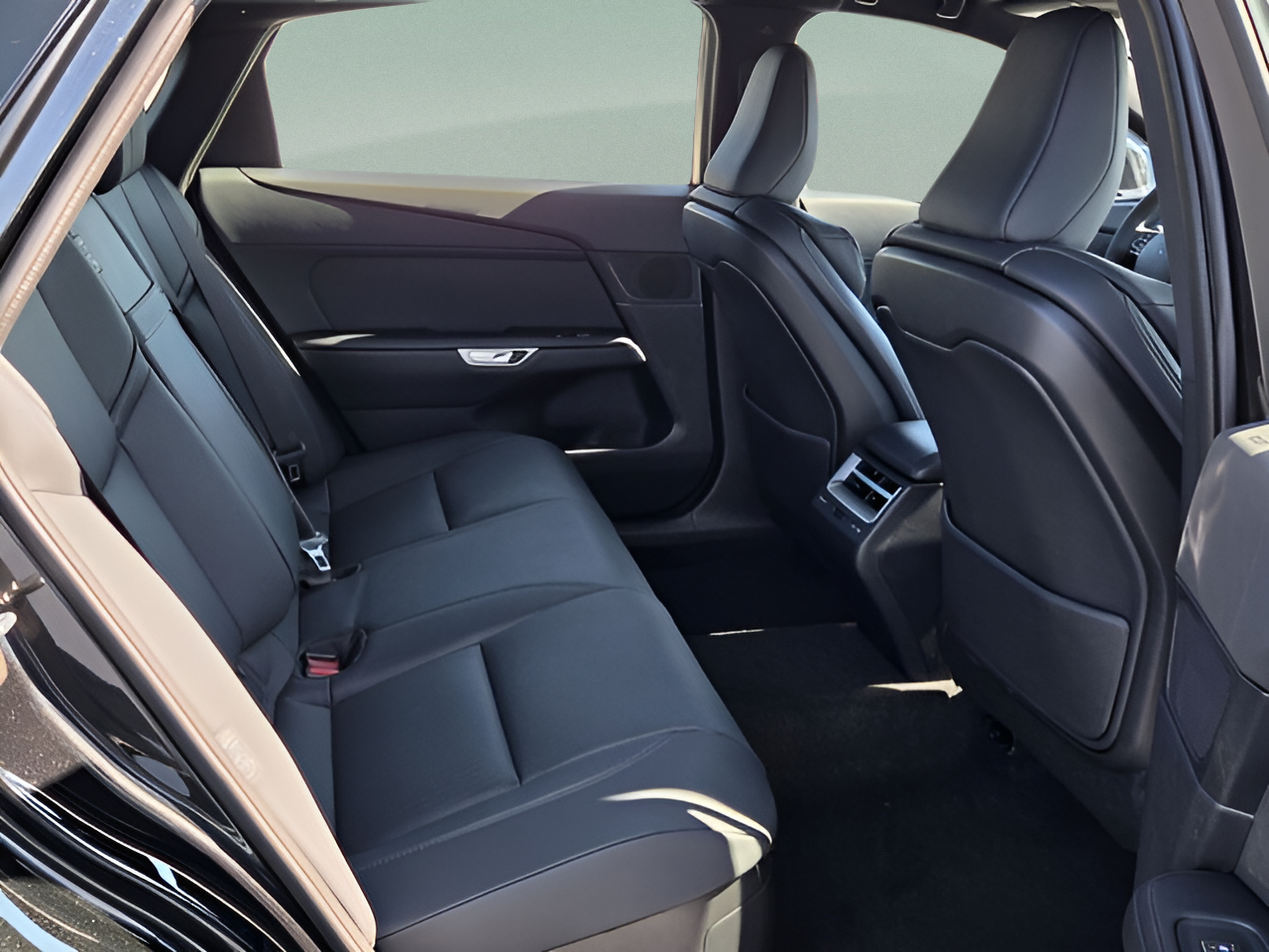 New 2026 Lexus ES 350h FWD image 17