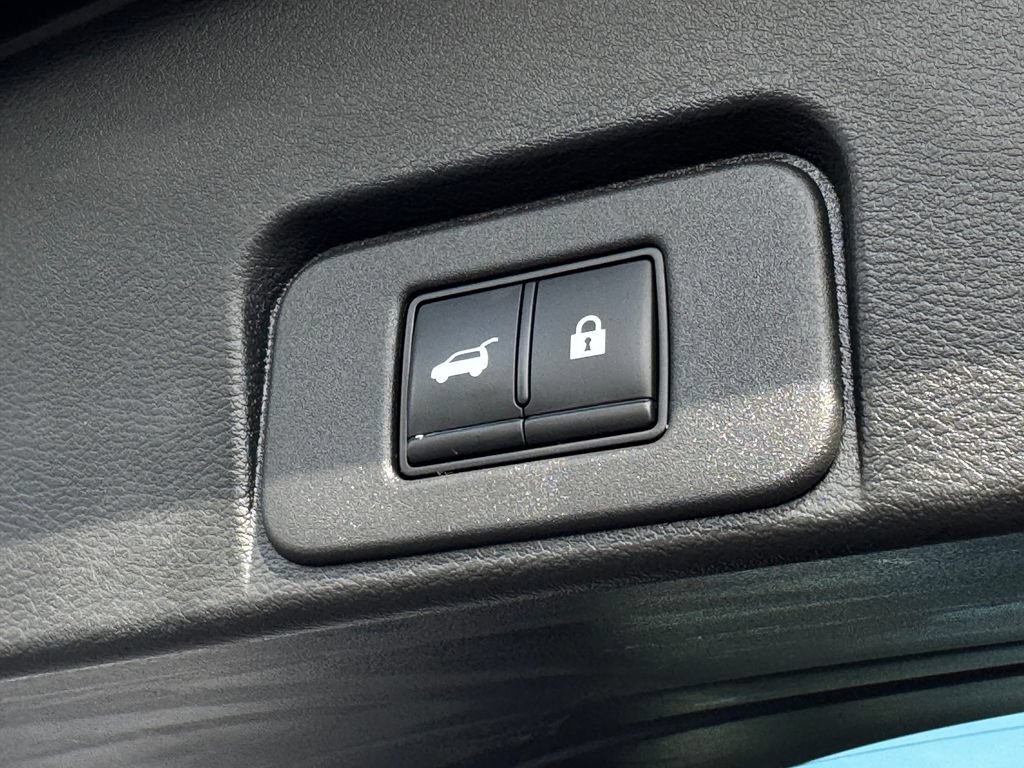 Used 2021 Nissan Rogue SL AWD/4WD image 17