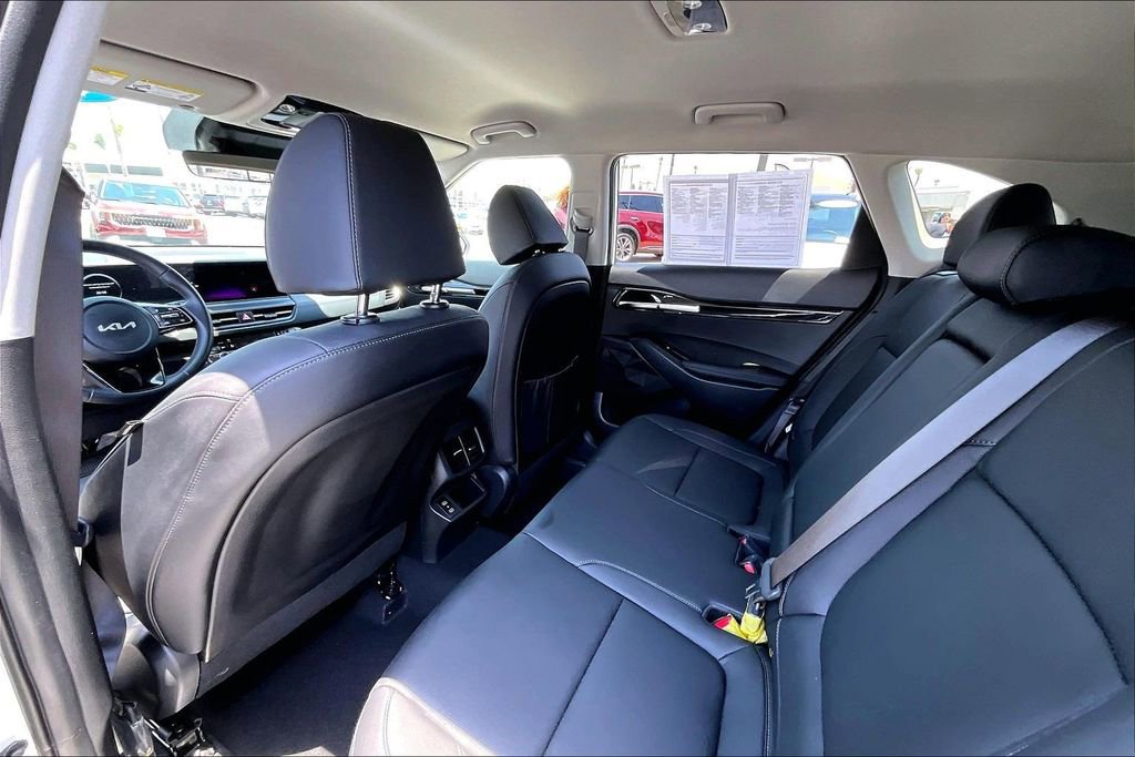 Used 2026 Kia Seltos EX FWD image 18