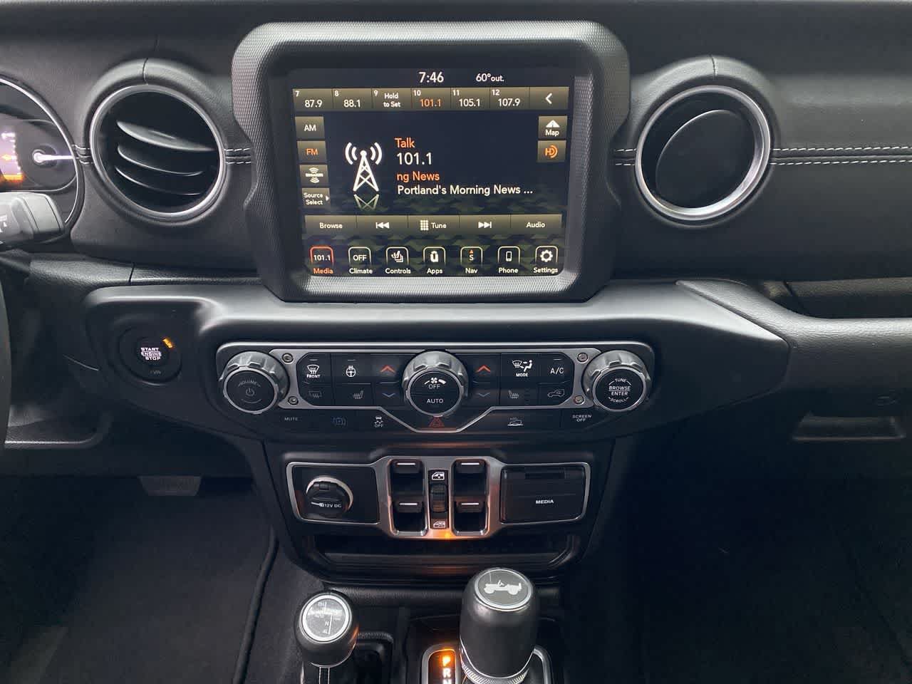 Used 2021 Jeep Wrangler Unlimited Sahara w/ Cold Weather Group AWD/4WD image 24