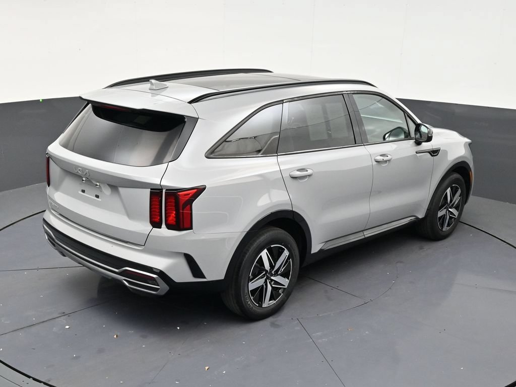 Used 2023 Kia Sorento EX w/ Panoramic Sunroof Package FWD image 17