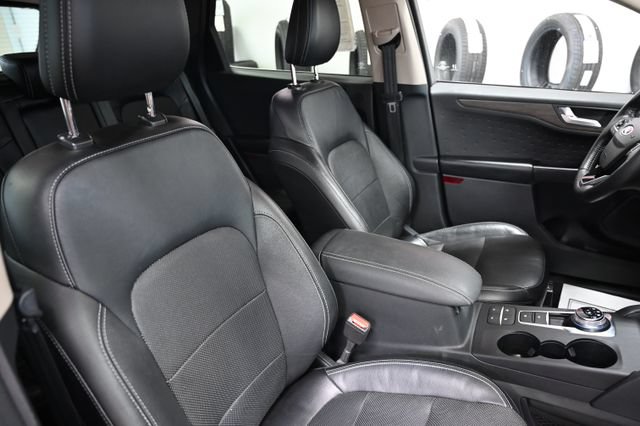 Used 2020 Ford Escape Titanium AWD/4WD image 9