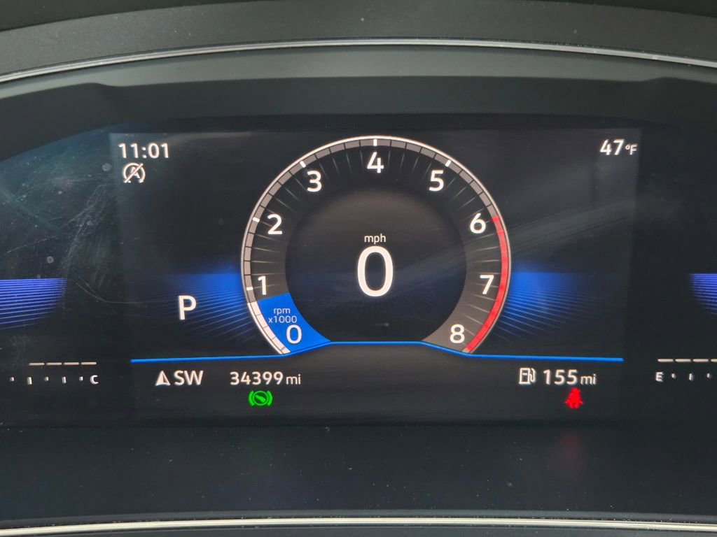 Used 2023 Volkswagen Tiguan SE R-Line image 25