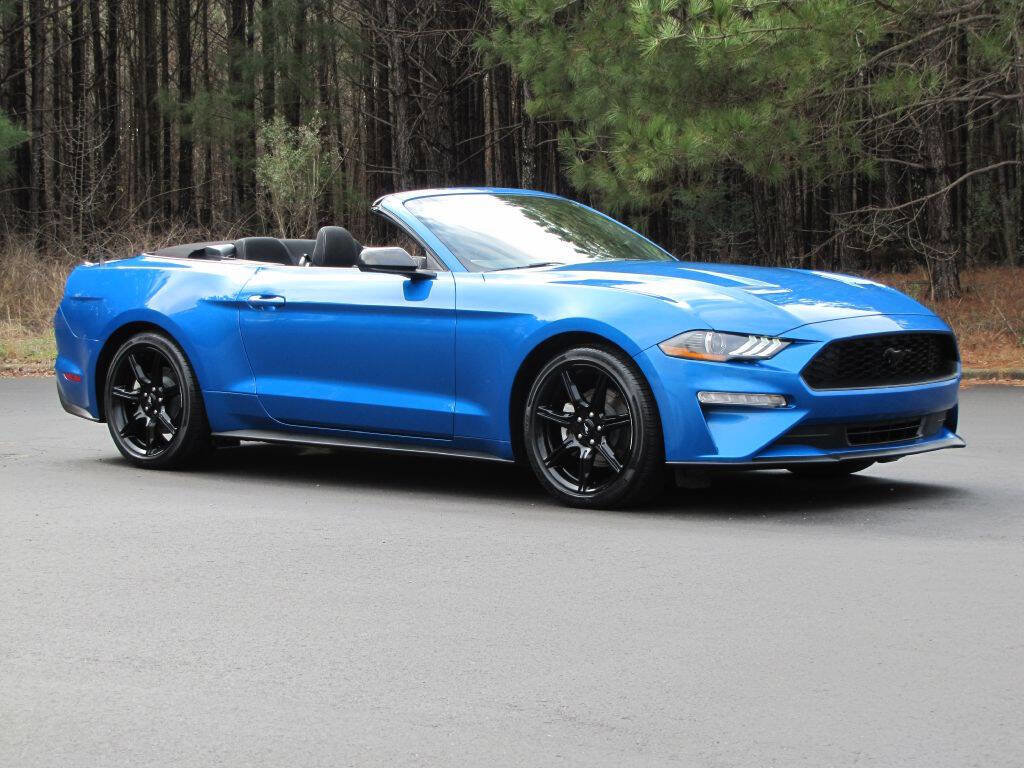 Used 2020 Ford Mustang Convertible w/ Equipment Group 101A RWD image 3
