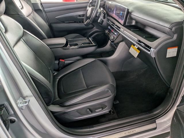 Used 2025 Hyundai Tucson Limited AWD/4WD image 35