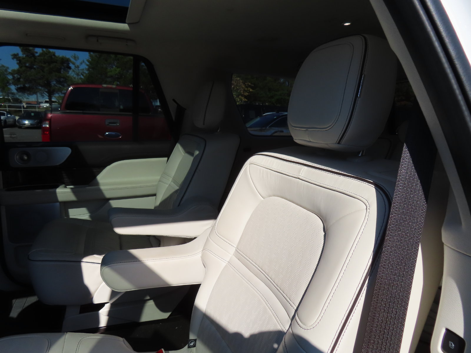 Used 2023 Lincoln Navigator Black Label AWD/4WD image 30