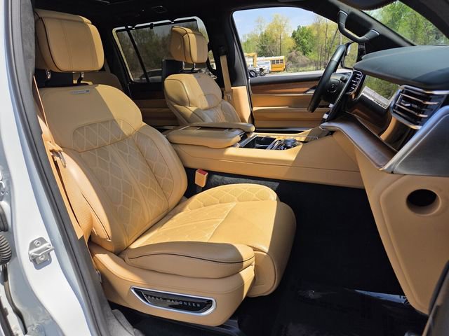 Used 2023 Jeep Grand Wagoneer Series III w/ Rear Seat Video Group 1 image 18