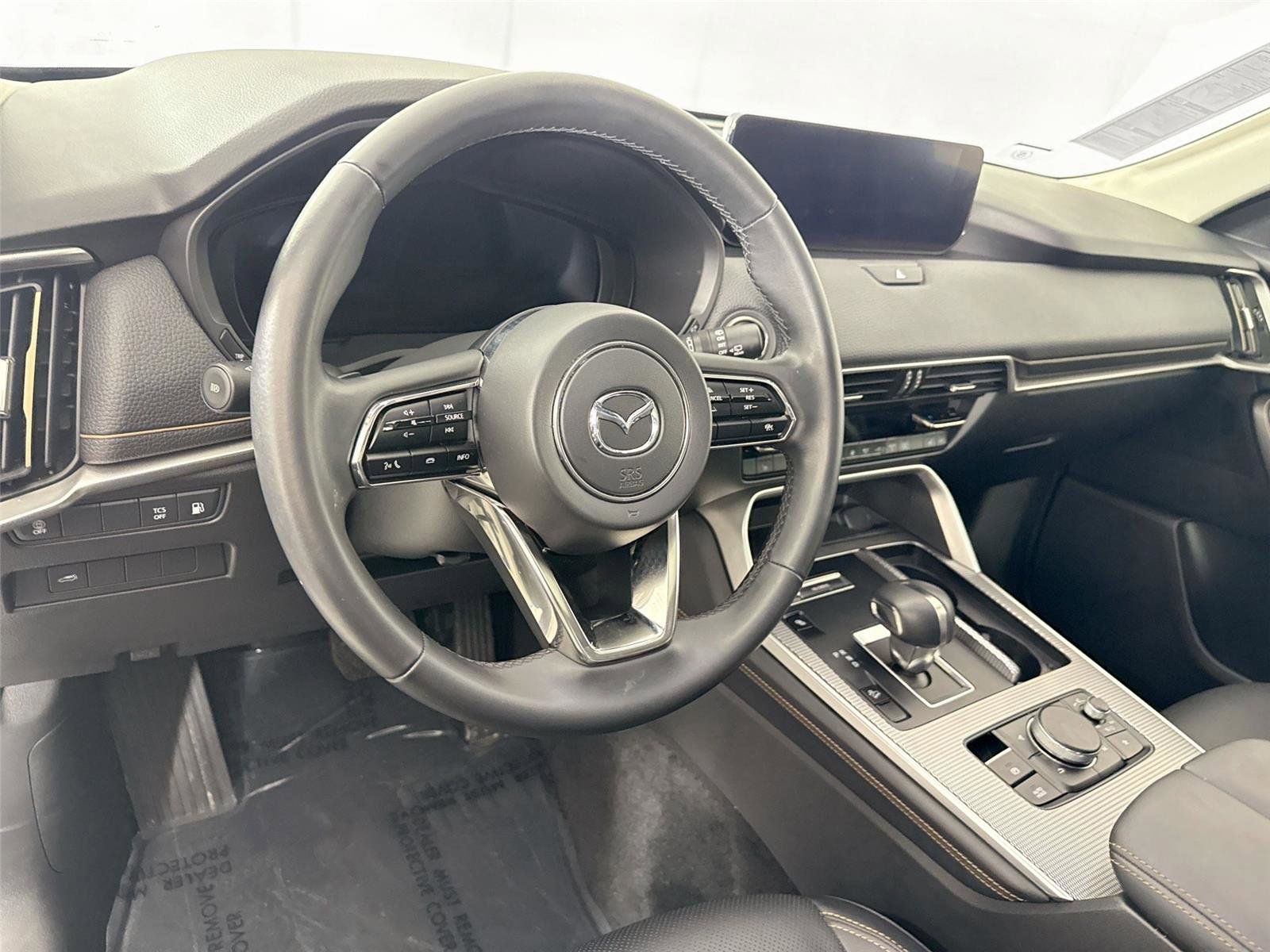 Used 2024 MAZDA CX-90 Plug-In Hybrid w/ Preferred AWD/4WD image 4