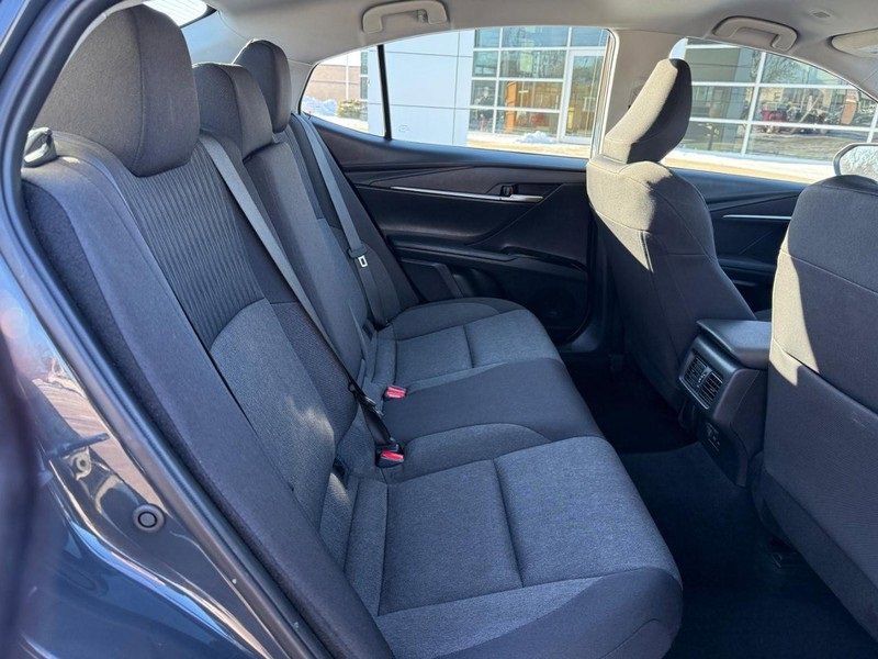Used 2025 Toyota Camry LE image 12