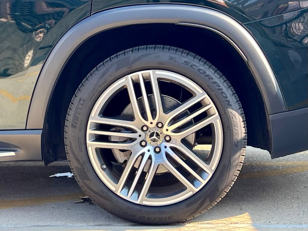 Certified 2025 Mercedes-Benz GLS 450 4MATIC image 13