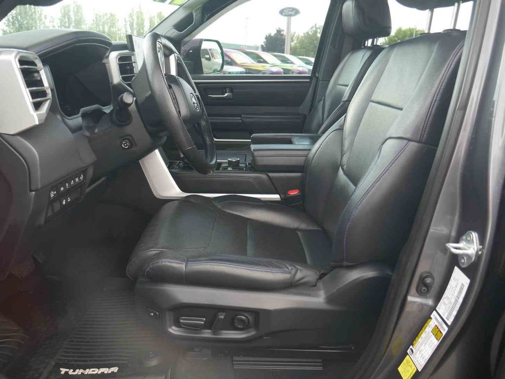 Used 2024 Toyota Tundra Platinum AWD/4WD image 29