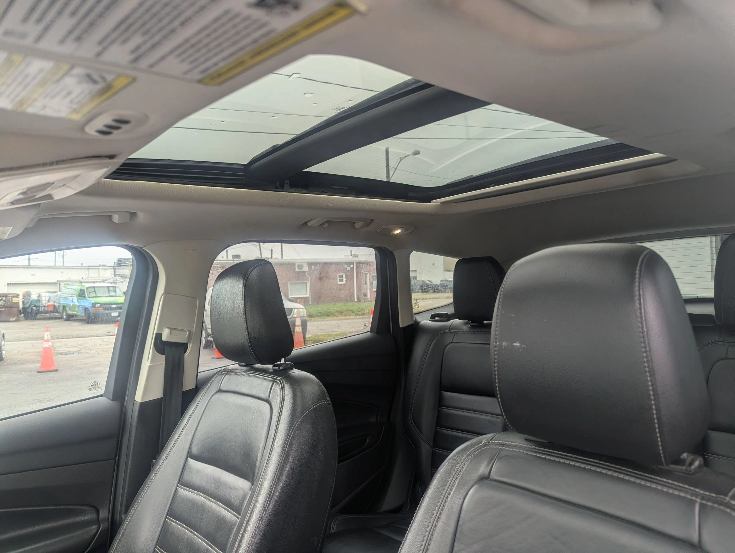 Used 2018 Ford Escape Titanium w/ Ford Safe & Smart Package AWD/4WD image 16
