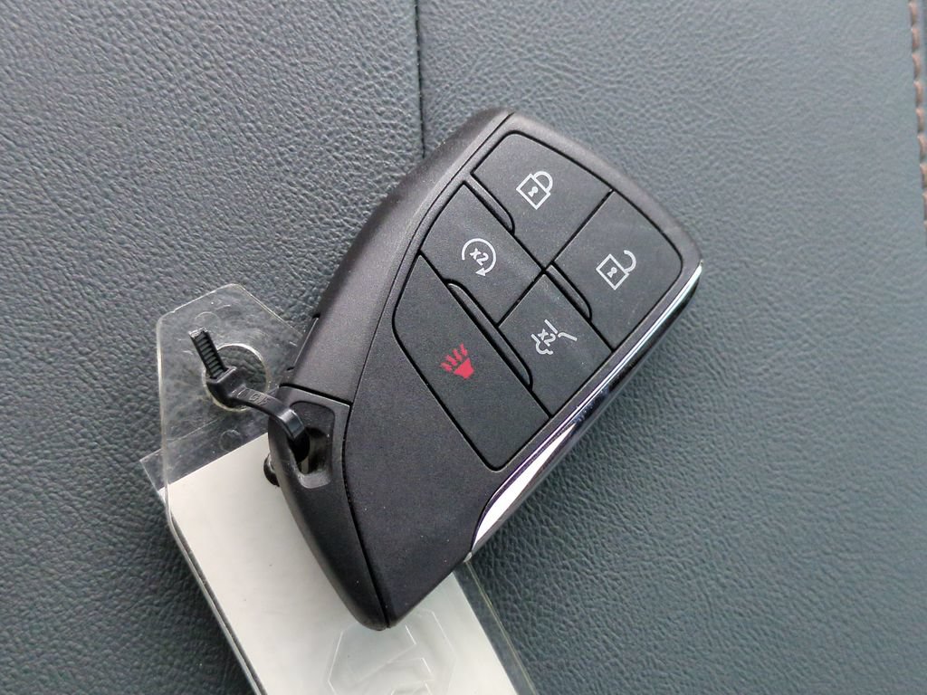 Used 2026 GMC Terrain AT4 w/ Convenience Package III AWD/4WD image 24