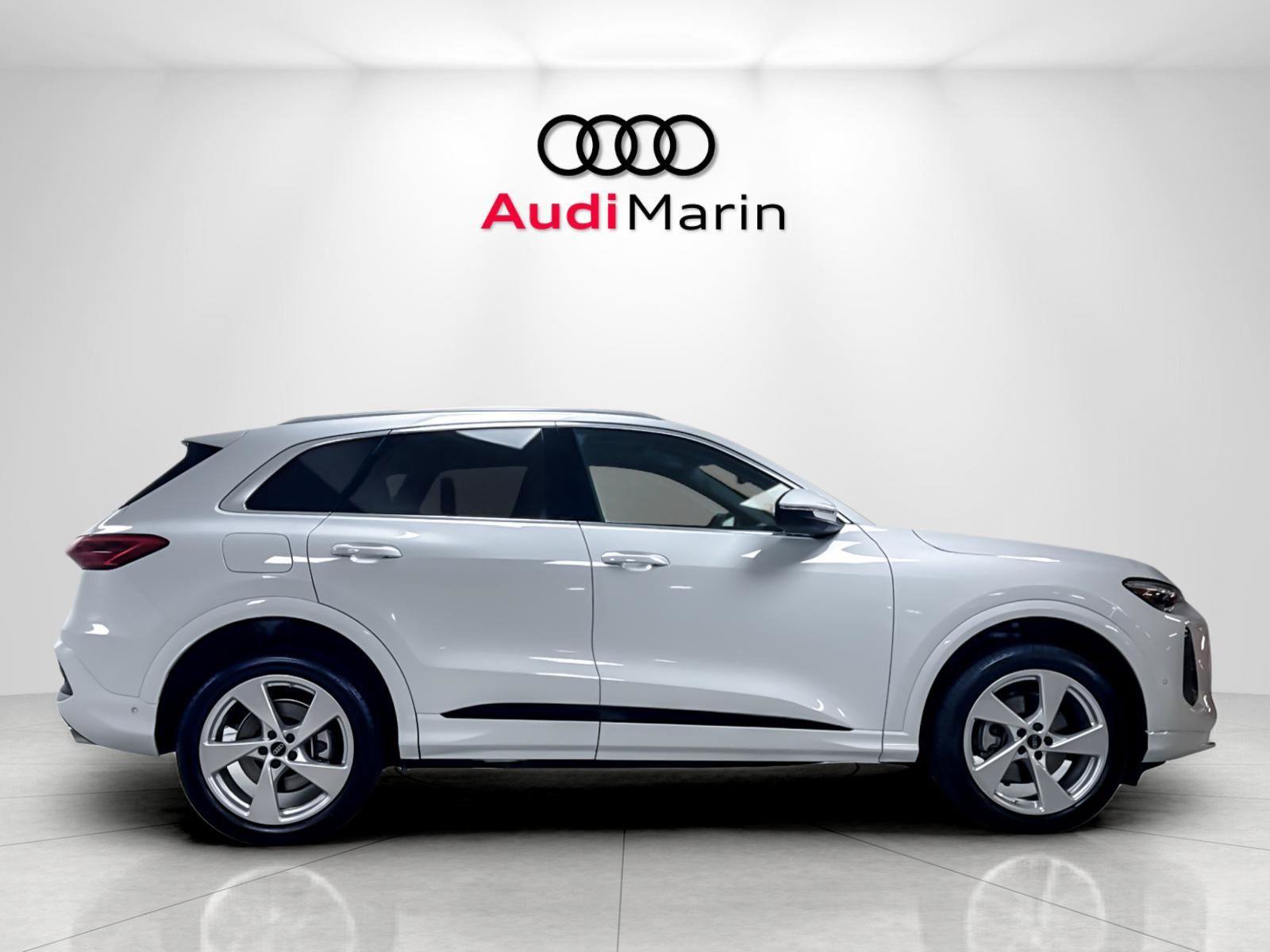 Used 2025 Audi Q5 Premium w/ Premium Plus AWD/4WD image 6