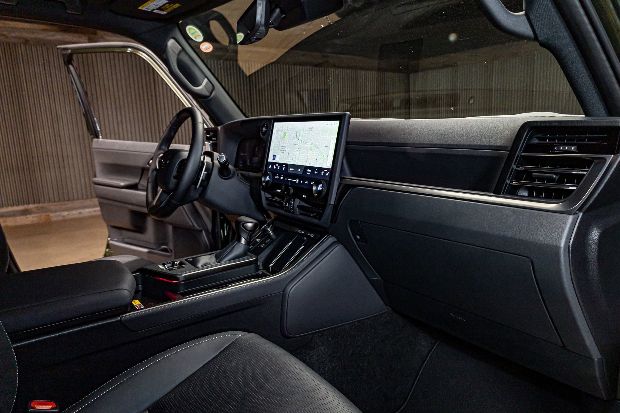 Used 2025 Lexus GX 550 w/ Cold Area Package image 17