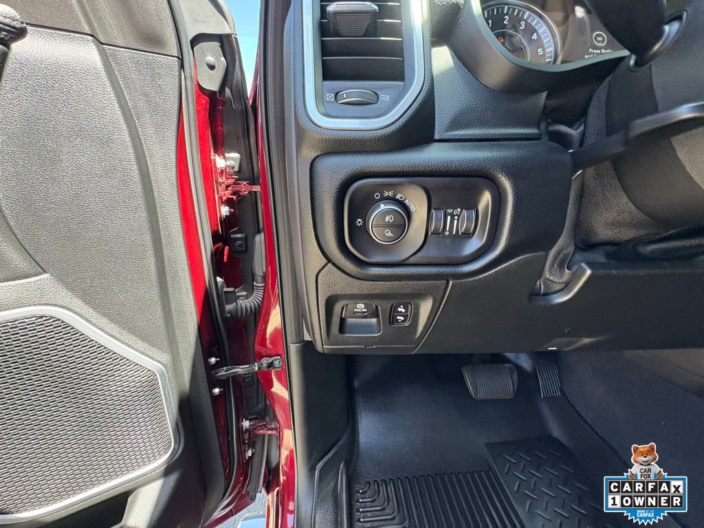 Used 2019 RAM 1500 Laramie AWD/4WD image 18