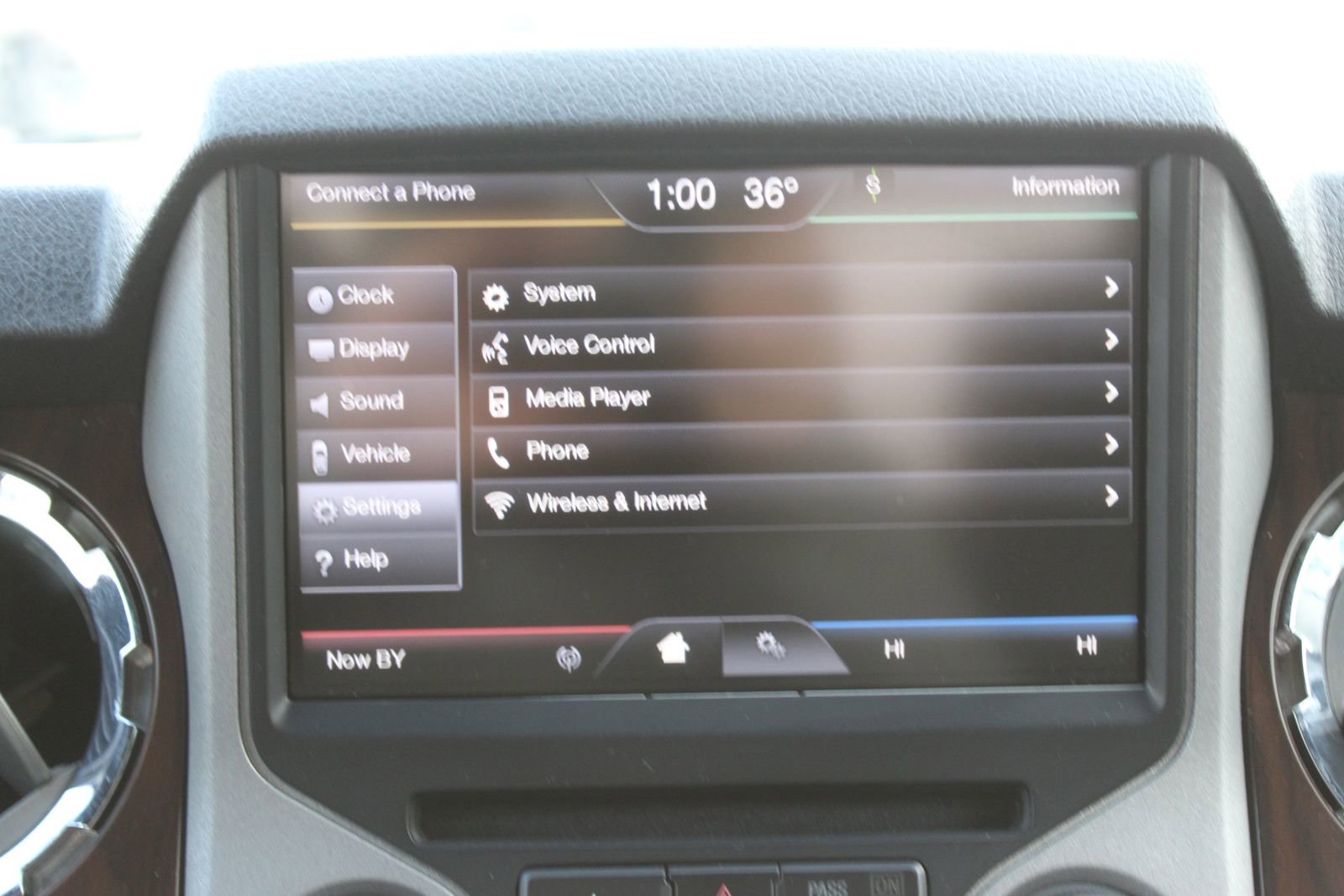 Used 2013 Ford F350 Lariat w/ Lariat Interior Pkg image 31