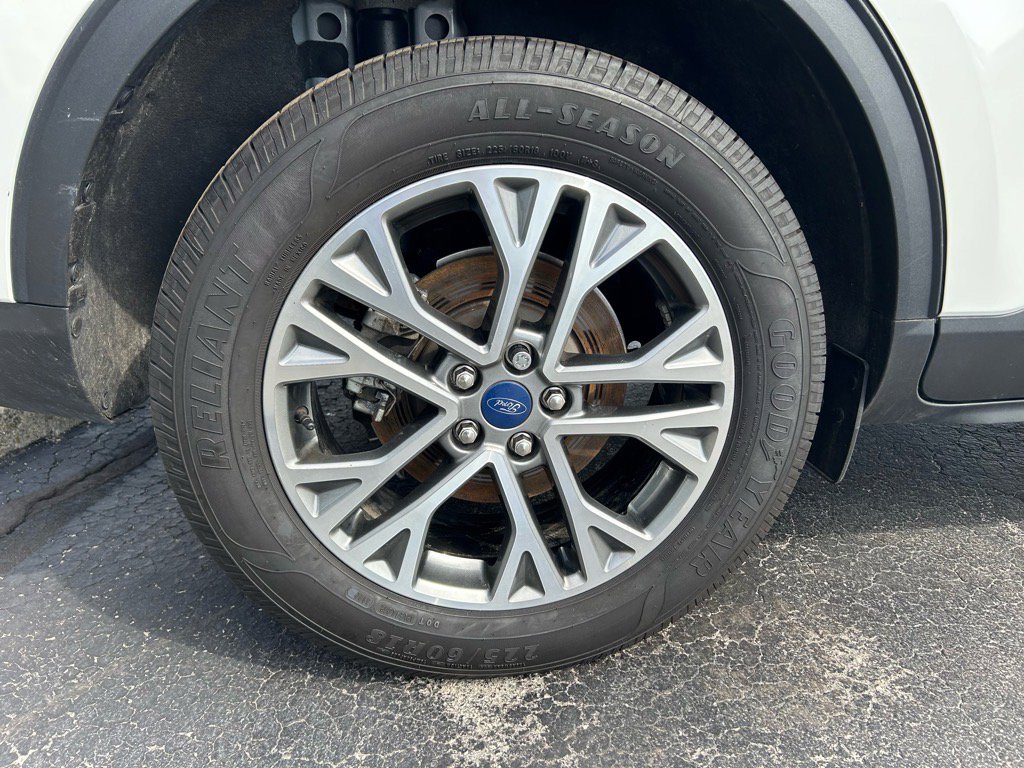 Used 2022 Ford Escape SEL image 4