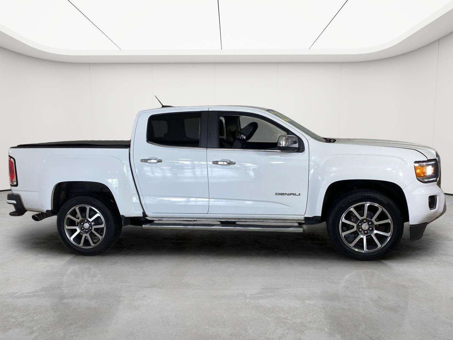 Used 2020 GMC Canyon Denali AWD/4WD image 9