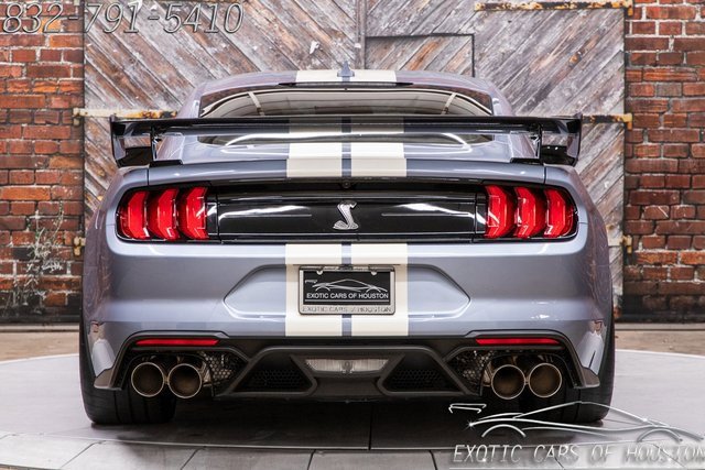 Used 2022 Ford Mustang Shelby GT500 w/ Carbon Fiber Track Pack
