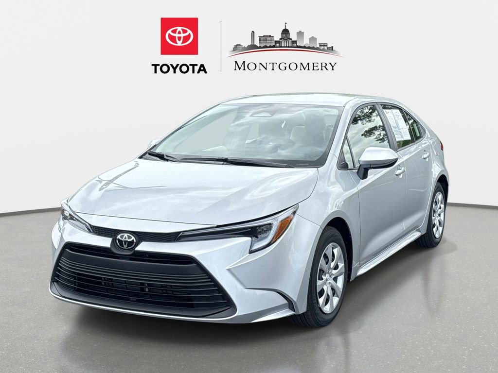 Used 2026 Toyota Corolla LE image 7