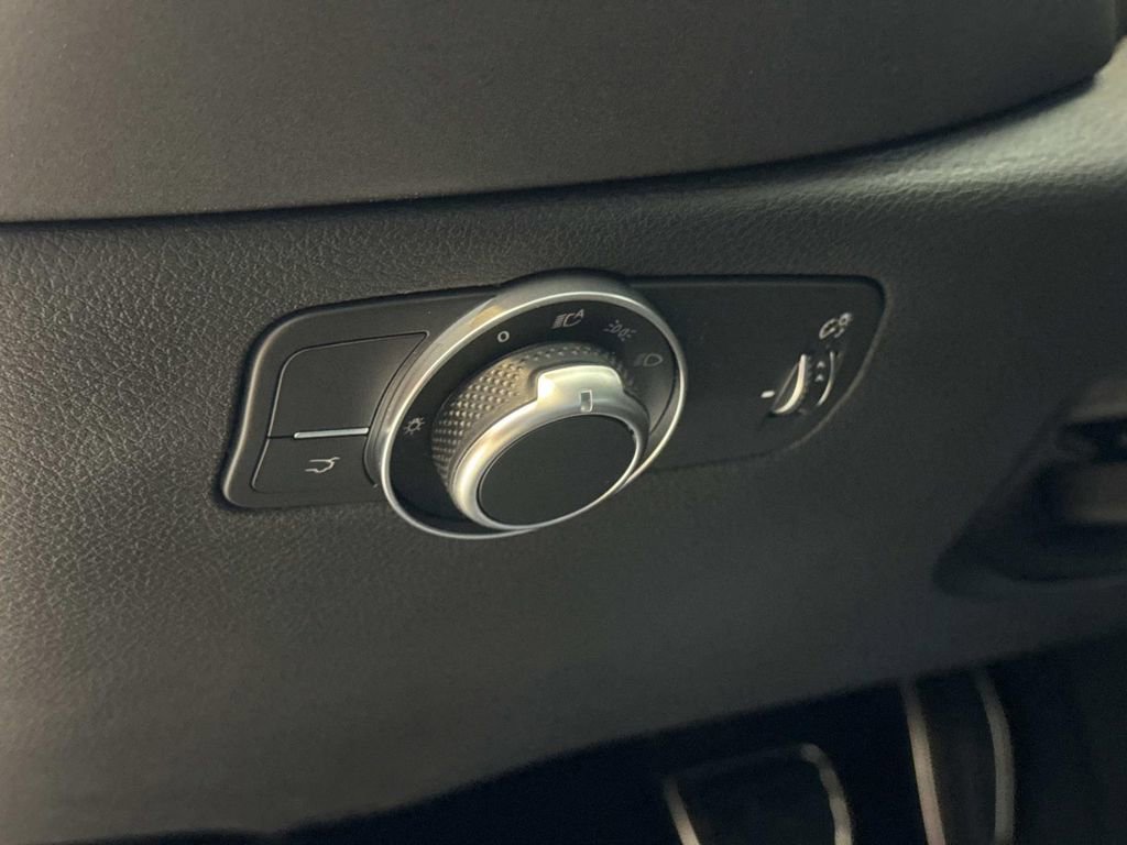 New 2026 Alfa Romeo Tonale w/ Black Premium Package image 18