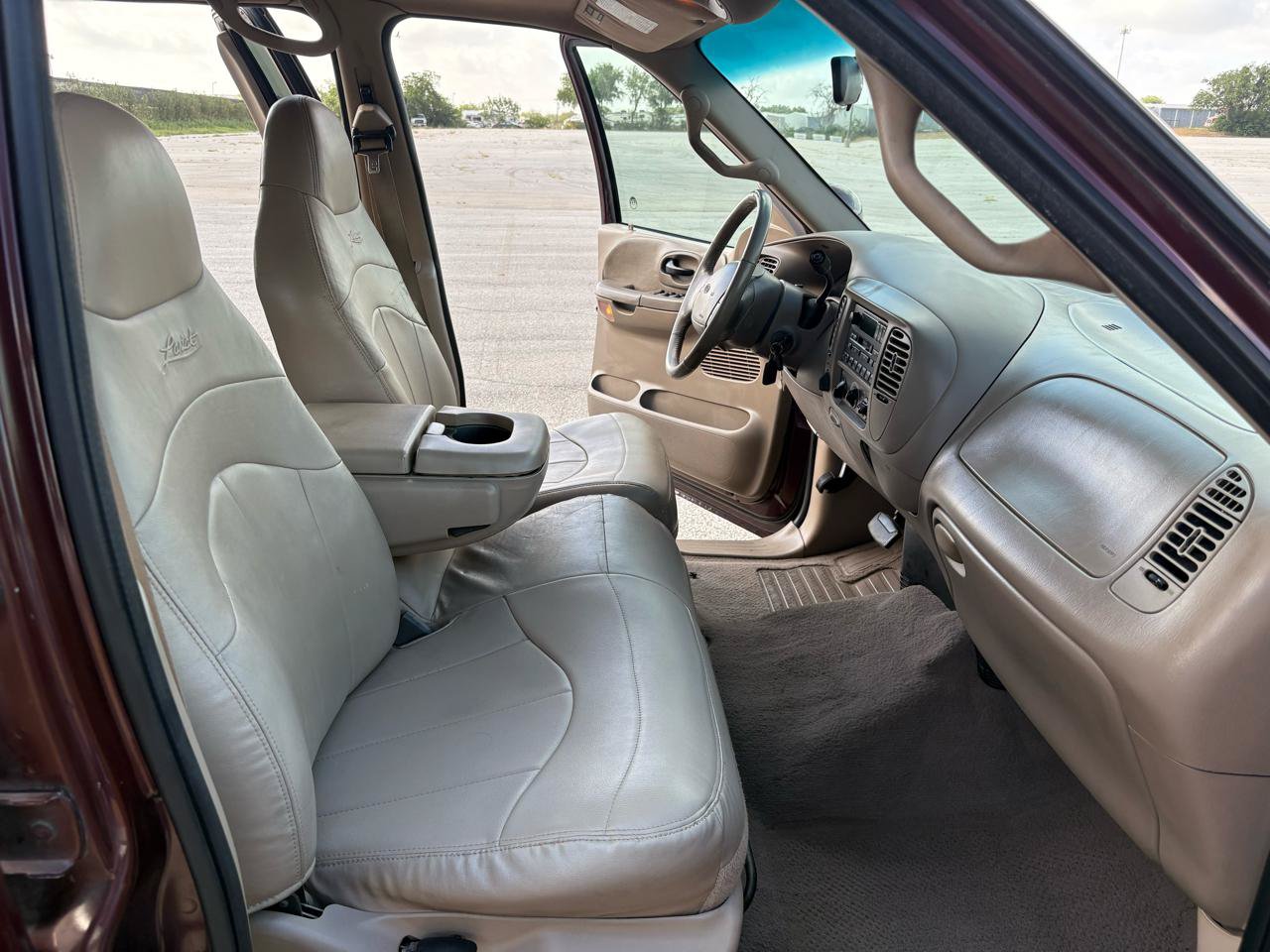 Used 2001 Ford F150 Lariat AWD/4WD image 32
