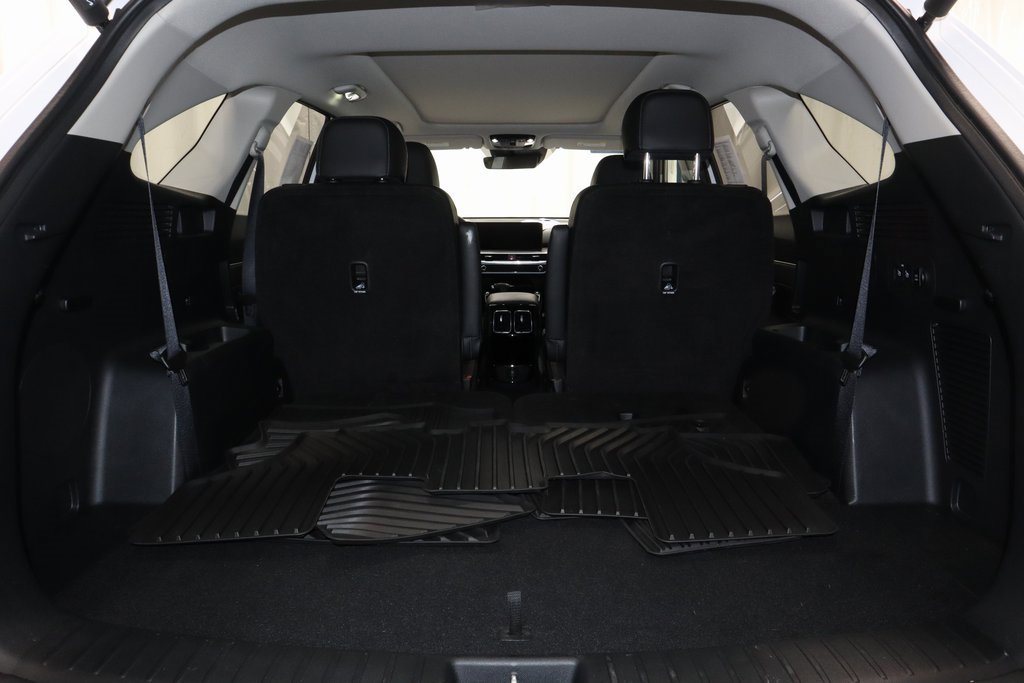 Used 2025 Kia Sorento SX image 16