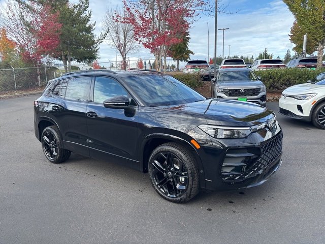 New 2025 Volkswagen Tiguan SE R-Line