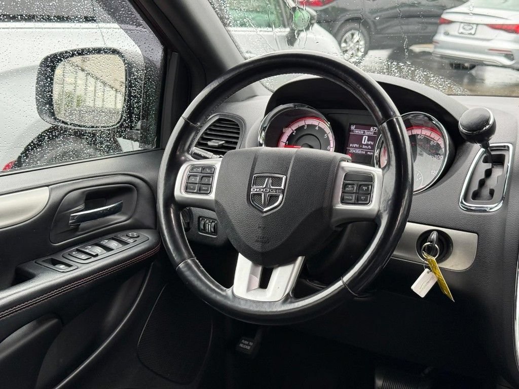 Used 2020 Dodge Grand Caravan GT FWD image 12