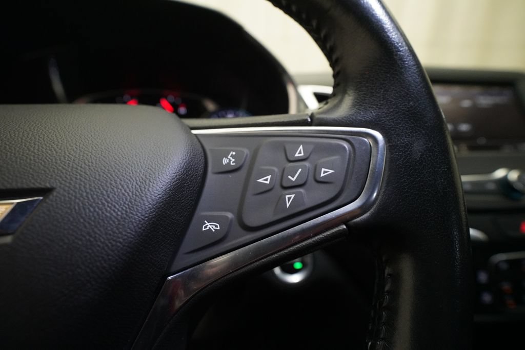 Used 2020 Chevrolet Equinox LT AWD/4WD image 19